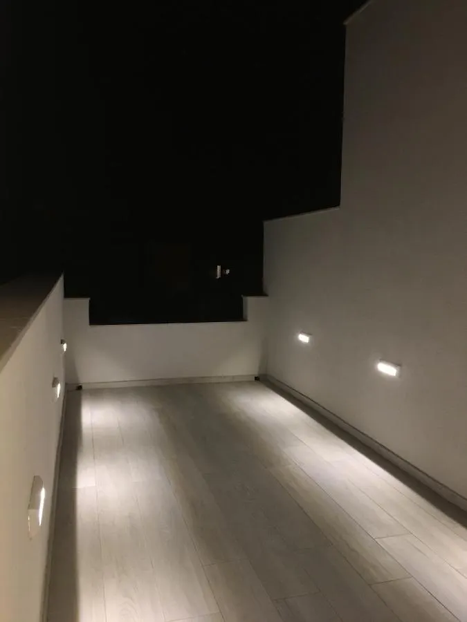 Seafront Penthouse Triplex- Roof Terrace & Hot Tub Apartman San Ġiljan